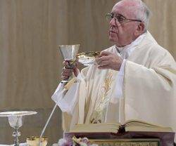No basta con ser bueno: el Papa recuerda 4 cosas que hay que hacer para no vivir como un pagano