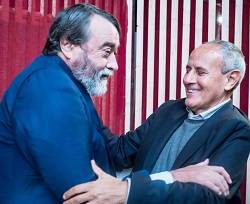 Pedro Cuartango y Julián Carrón, tras el debate este domingo en EncuentroMadrid