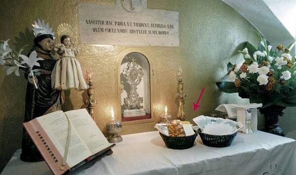 Así puedes ofrecer una misa por tus seres queridos difuntos en la casa donde nació San Antonio