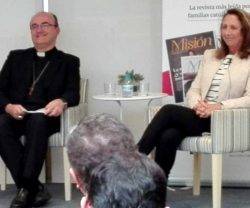 El obispo Munilla con María Lacalle, experta en temas de familia y auditora en el Sínodo sobre la Familia en Roma en 2014