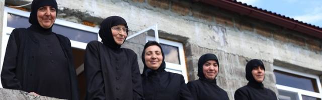 Sólo en el siglo XXI la antiquísima Iglesia Armenia se ha animado a tener monjas: son 7, muy felices