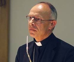Monseñor Legrez alerta de la «irresponsabilidad» de la violencia en las calles que está viviendo Francia.