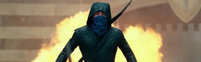 Consenso en la crítica al señalar los fallos de la nueva película Robin Hood, anticatólica y absurda