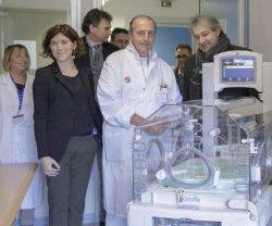 El hospital Bambino Gesù recibe la incubadora que hará llegar a Etiopía, país de alta mortandad neonatal