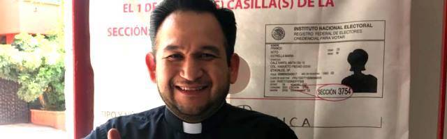 Fue 7 años directivo de fútbol en Monterrey, con lujos, trato VIP, famosos... y ahora es sacerdote