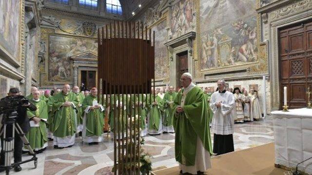 Tras la misa final de la cumbre antiabusos, el Papa pide combatirlos dentro y fuera de la Iglesia