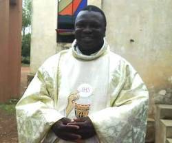 Joel Yougbaré es un sacerdote local de Burkina Faso que lleva desaparecido ya una semana, probablemente secuestrado por yihadistas