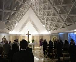El Papa celebró misa como cada mañana en la Casa Santa Marta / Vatican Media