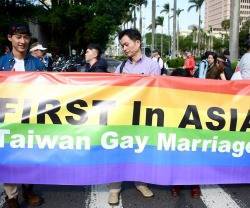 Los políticos de Taiwán han redefinido el matrimonio e impuesto bodas gays 6 meses después de que el 67 por ciento del voto popular se negara en un referéndum