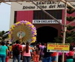 El Santuario del Milagro del Divino Niño de Eten, en la diócesis de Chiclayo, Perú, atrae multitudes