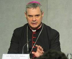Monseñor Comensoli es arzobispo de Melbourne desde el 2018
