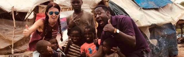 Alex Esau es muy bueno recogiendo niños de la calle en Kenia... él antes era uno de ellos