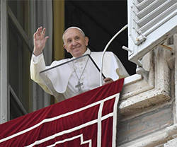El Papa en el Ángelus: «Siempre estamos a tiempo para sanar el mal hecho con el bien»