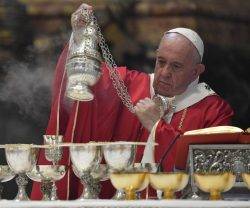 En la Misa por los obispos y cardenales fallecidos en el último año, el Papa animó a imaginarnos todos en la presencia de Dios, en el Juicio