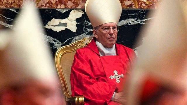 El Papa aprueba la elección del cardenal Giovanni Battista Re como decano del colegio cardenalicio