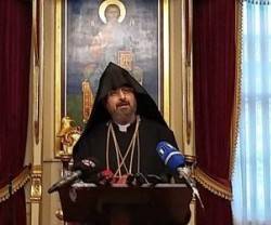 Por primera vez desde Ataturk, Turquía permite al Patriarca armenio vestir de clérigo en la calle