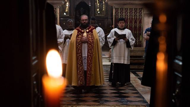 Ser sacristán en el Santo Sepulcro, corazón del «status quo»: labor estresante, dura y apasionante