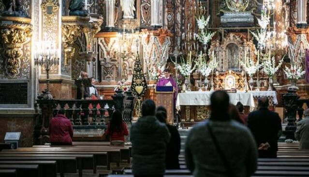 Desde el 11 de mayo se podrá ir a misa en España, pero con las iglesias a un tercio de su aforo