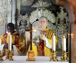 Una «belleza desfigurada y transfigurada»: el Santo Sepulcro celebra 871 años de su dedicación