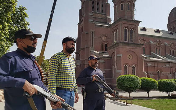 Los templos católicos obligados a protegerse ante la amenaza de ataques terroristas