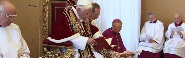 Benedicto XVI en una de sus últimas actividades como Papa... hace 8 años renunció