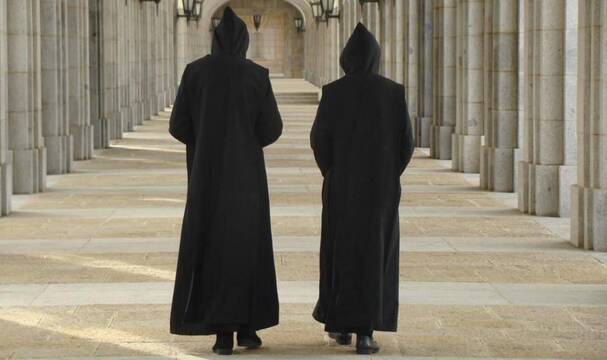 Monjes benedictinos del Valle de los Caídos