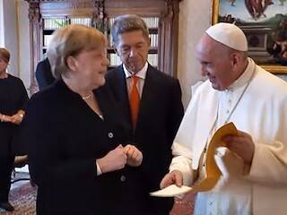Angela Merkel se despide del Papa