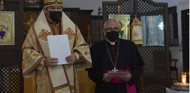 El arzobispo ruso Néstor, y el arzobispo Martínez, de Granada