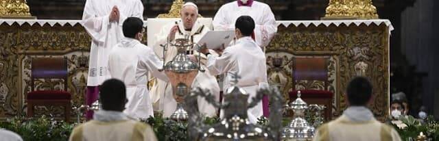 El Papa Francisco presidió este Jueves Santo la Misa Crismal en la basílica de San Pedro / Vatican Media