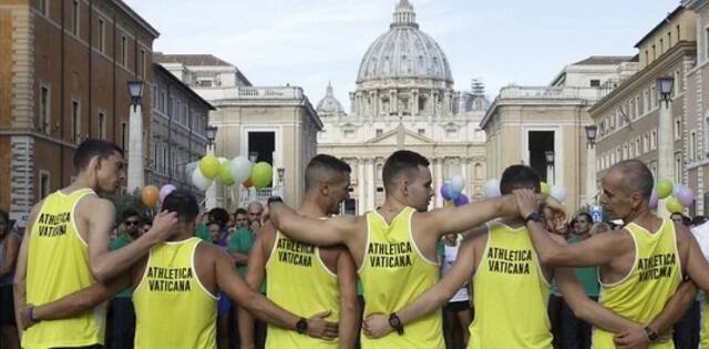 En la Athletica Vaticana colaboran verdaderos campeones olímpicos con voluntarios y personas en situación frágil