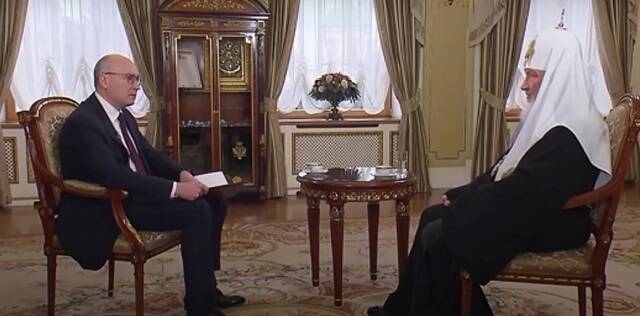 Entrevista en la TV pública rusa al Patriarca Kirill por Navidad, al cumplirse 318 días de guerra en Ucrania