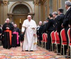 El Papa Francisco con los embajadores ante la Santa Sede el 9 de enero de 2023