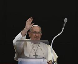 El Papa rezó el Ángelus desde el balcón del Palacio Apostólico / Foto: Vatican Media.