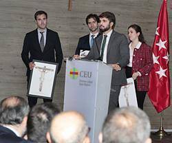 Representantes de los Rosarios públicos galardonados con el Premio Religión en Libertad