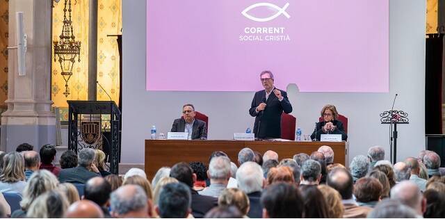 Josep Miró, uno de los promotores de la Corriente Social Cristiana, en el acto en Abat Oliba de Barcelona