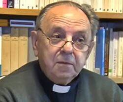 El obispo Juan María Uriarte.
