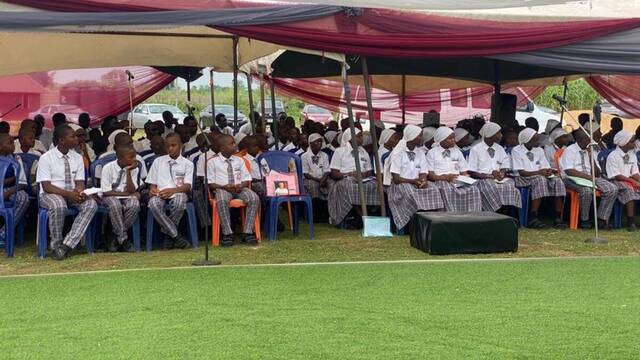 Alumnos del Instituto de Bachillerato Padre Angus Frazer Memorial en Makurdi.