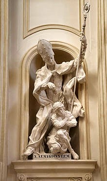 La estatua de San Emidio en la catedral de Foligno, obra de Cody Swanson.