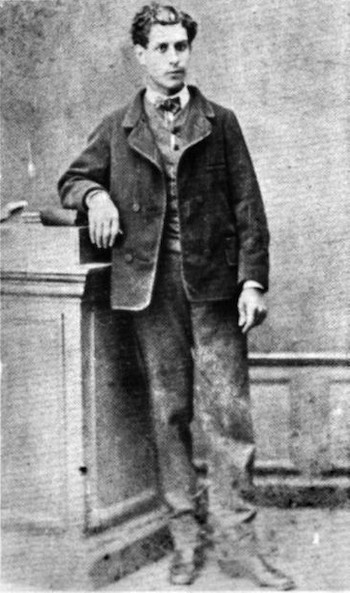 Isidore-Lucien Ducasse (1846-1870), quien escribió bajo el pseudónimo de Conde de Lautréamont.