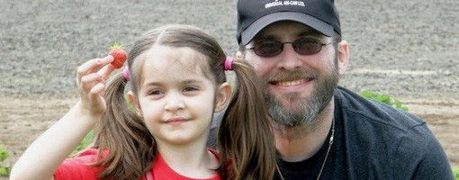 David Ozab con su hija Anna antes de hacerse católico en 2011