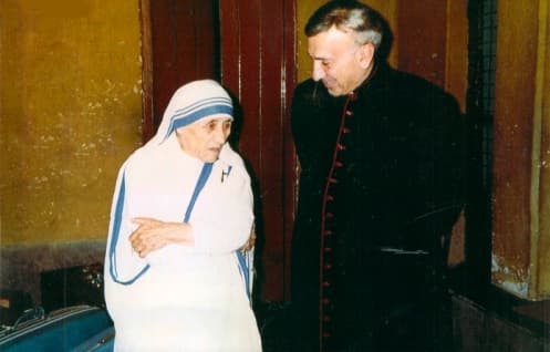 John Esseff con Santa Teresa de Calcuta