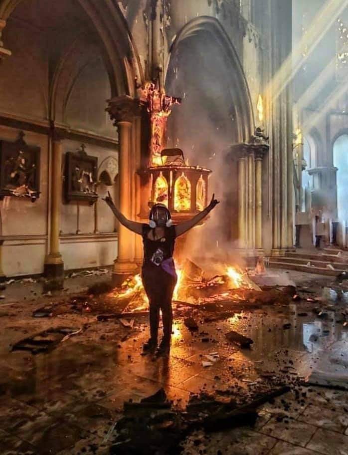 foto_quema_iglesia