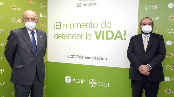El director del Congreso, Rafael Sánchez Saus, y el presidente de la ACdP y del CEU, Alfonso Bullón de Mendoza.
