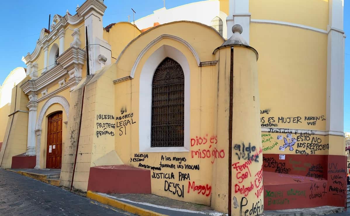 Iglesia atacada en México