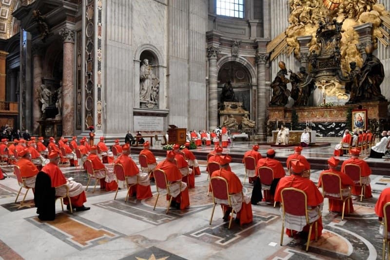 Consistorio para la creación de nuevos cardenales en la basílica de San Pedro