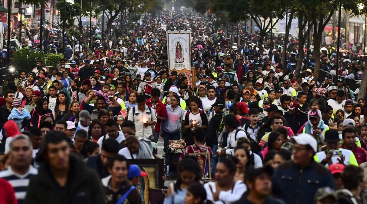 Multitud de peregrinos en Guadalupe (México)