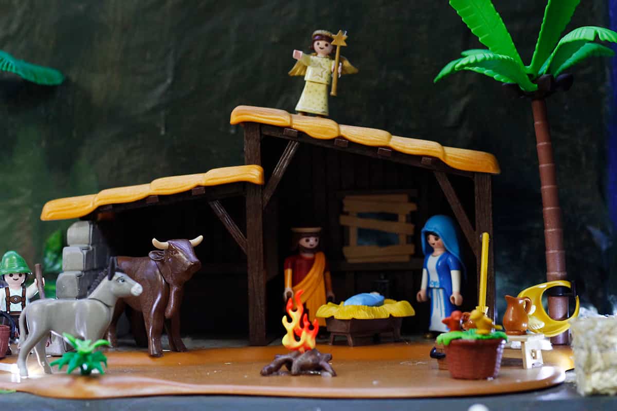 El Portal de Belén, con mula, buey, Niño... con clicks de Playmobil