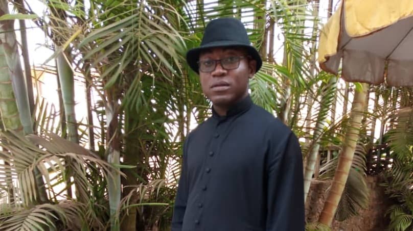 Blaise Olok Njama Muteck, sacerdote de Camerún
