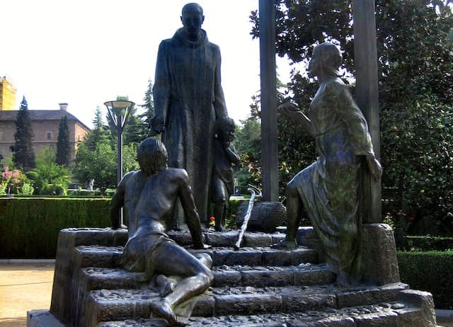 Monumento a San Juan de Dios en Granada.