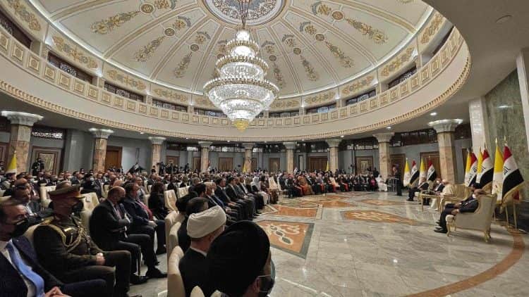 El Papa Francisco en el gran salón del Palacio Presidencial de Bagdad